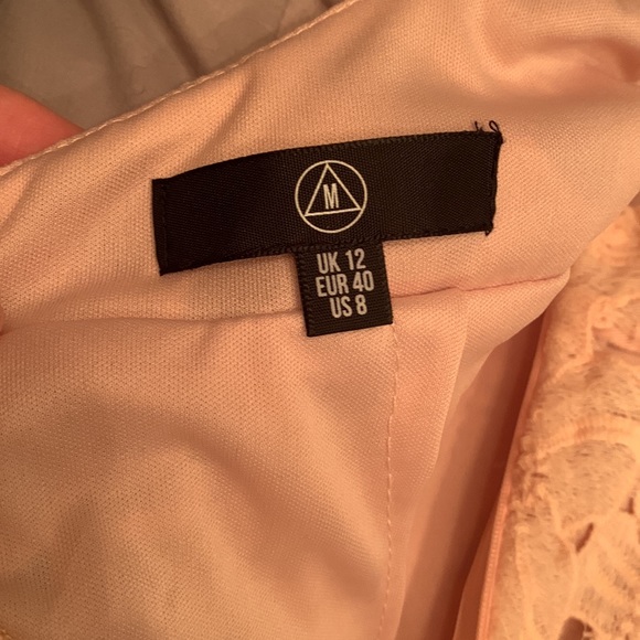 Light pink lace halter dress. Size 8 - Picture 4 of 5